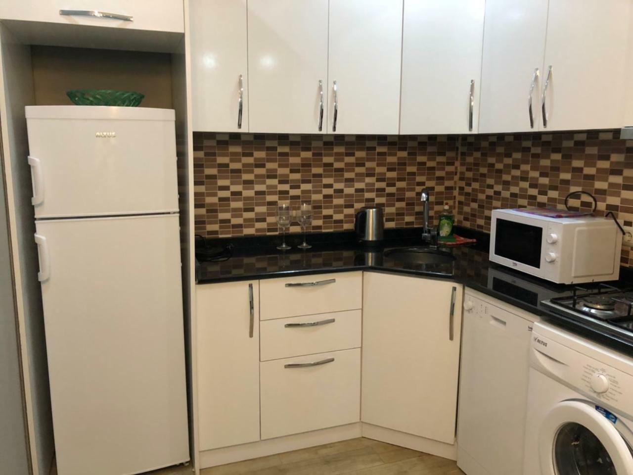Luxure Apartments バトゥーミ エクステリア 写真